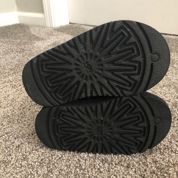 Toddler Size 7 Black Ugg Boots - Picture 3 of 5